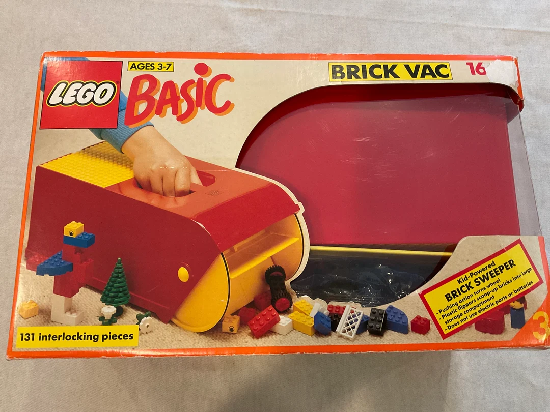 	Train-shaped brickvac	
